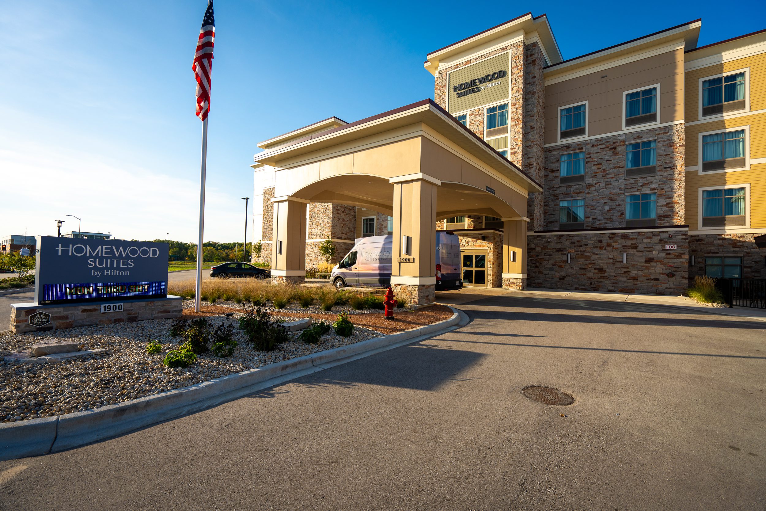 Covered exterior entryway of Creekside Crossing.